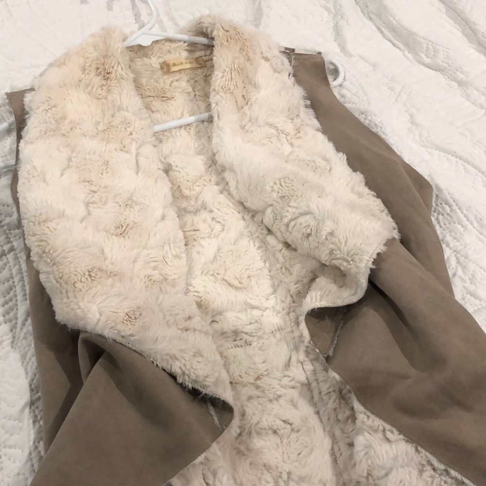 Faux Fur/Suede Vest - Picture 1 of 3